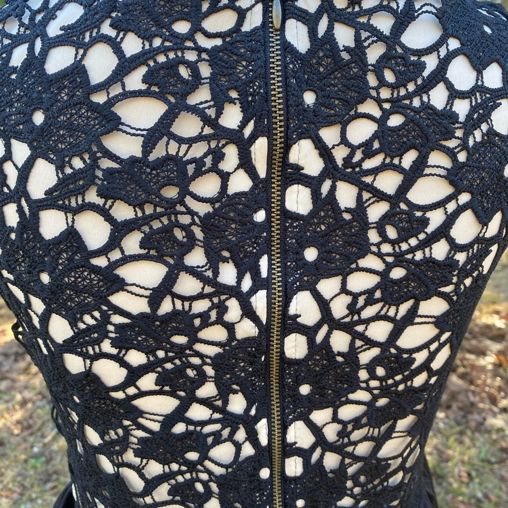 ⭐️ 4/$20 Girls Medium Black w/ Lace Bodice Skater Dress - Picture 3 of 6
